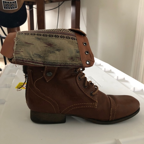 Combat Boots - Picture 3 of 7